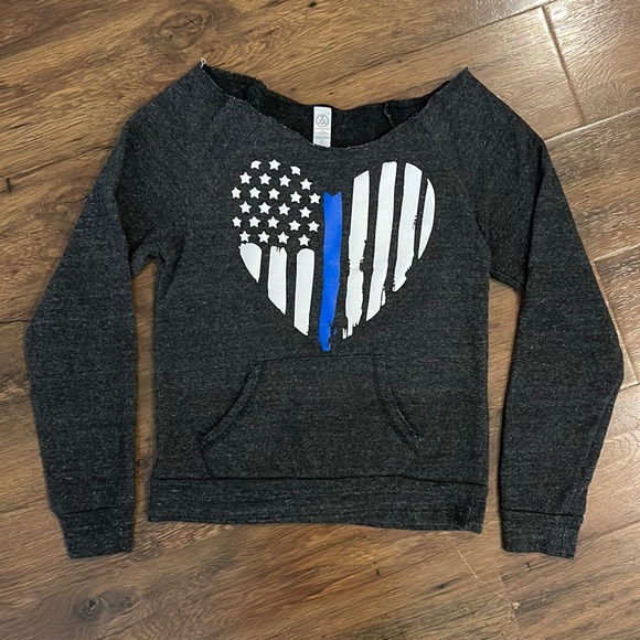Police Thin Blue Line Heart Flag Pullover Sweatshirt Womens Small - Picture 1 of 9